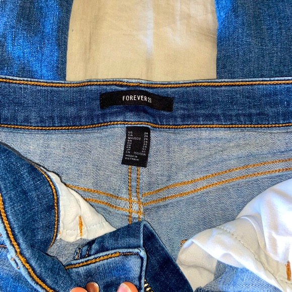 Forever 21 Fit and Flare Skinny Jean - Picture 5 of 5